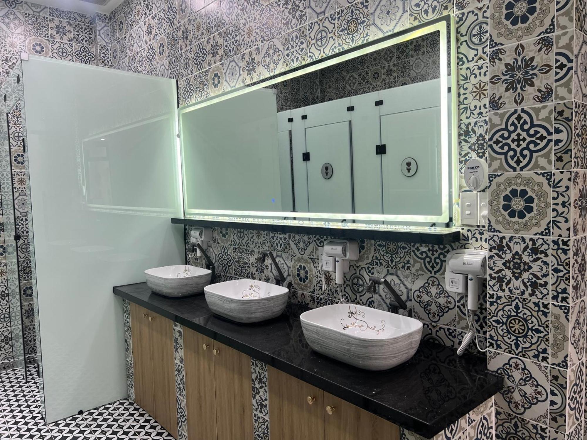 Khách sạn hẻo lánh Amango Le Thi Rieng TP. Hồ Chí Minh